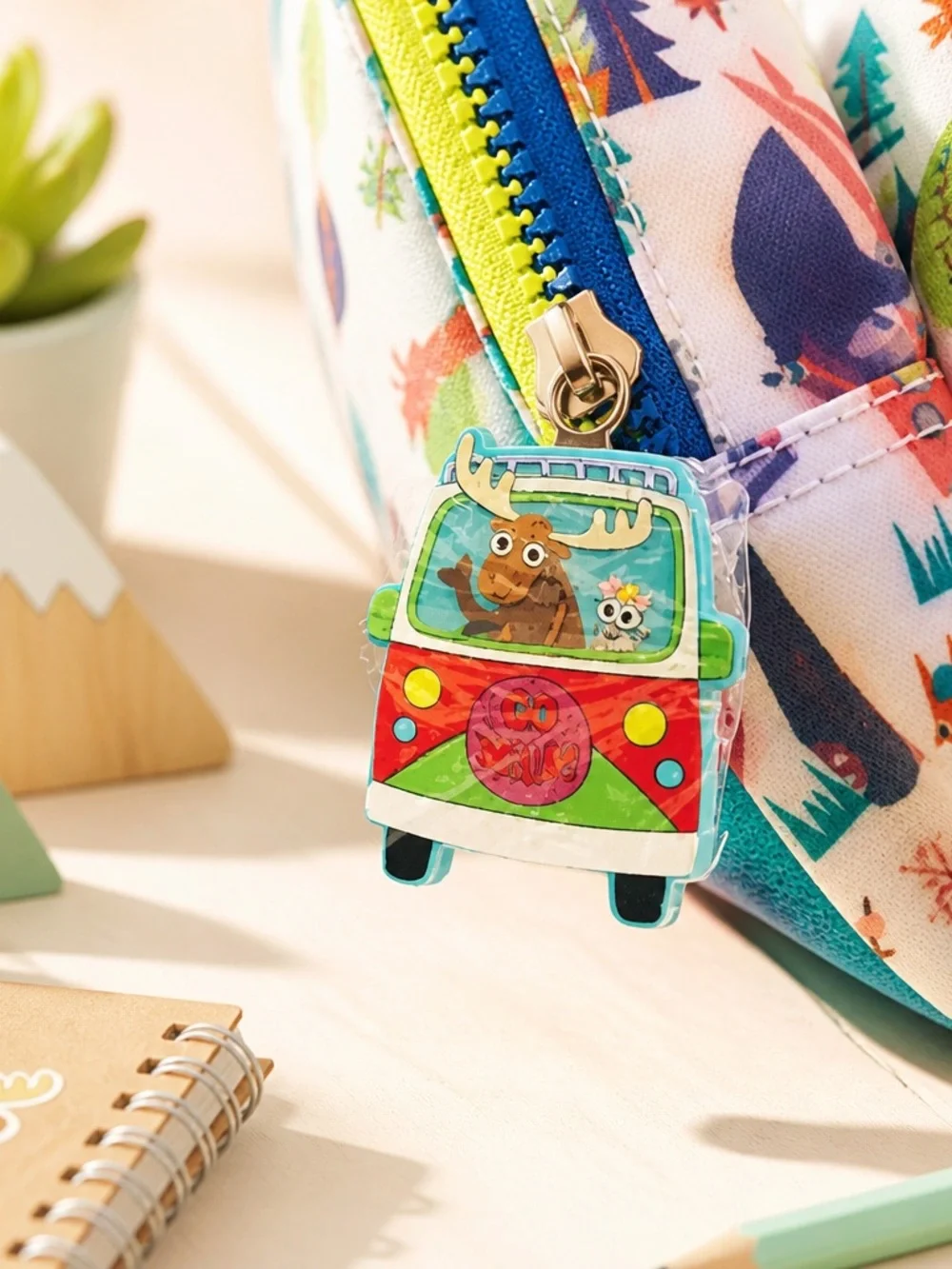 Floss & Rock Toddler Adventure Design with Adjustable Straps & Chest Buckle NWT